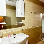 Habitación en casa particular Double And Triple With View Pogradec