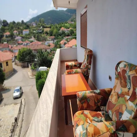 منزل للإقامة Double Triple Rooms With Lake View Balcony *