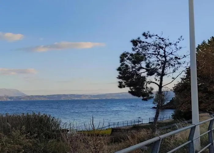 Double And Triple With View Privatunterkunft Pogradec